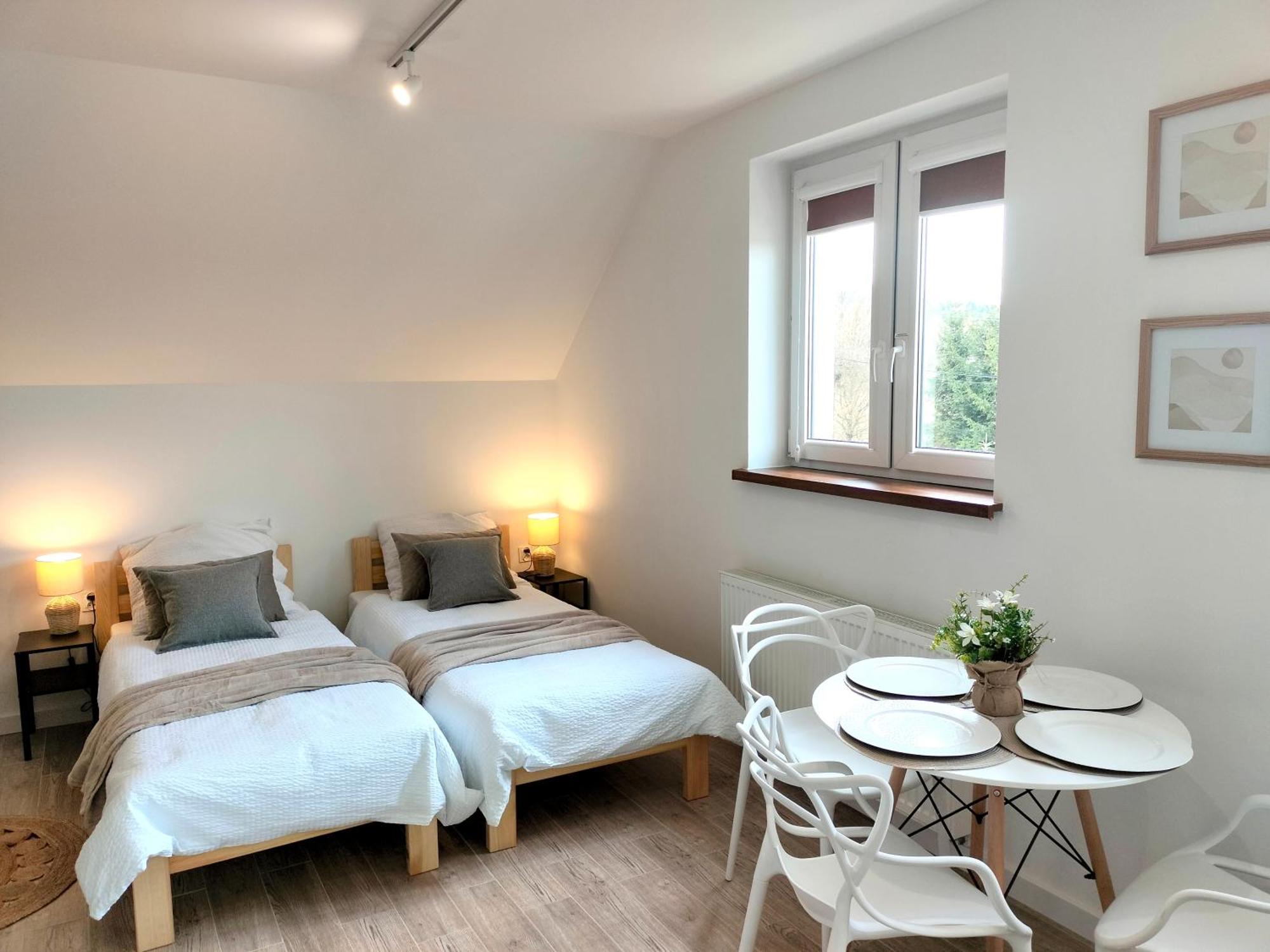 Agroturystyka Jodlowa - Rodzinne Apartamenty W Centrum Gor Swietokrzyskich - Sala Zabaw, Zwierzeta, Bilard Krajno-Zagorze Exteriör bild