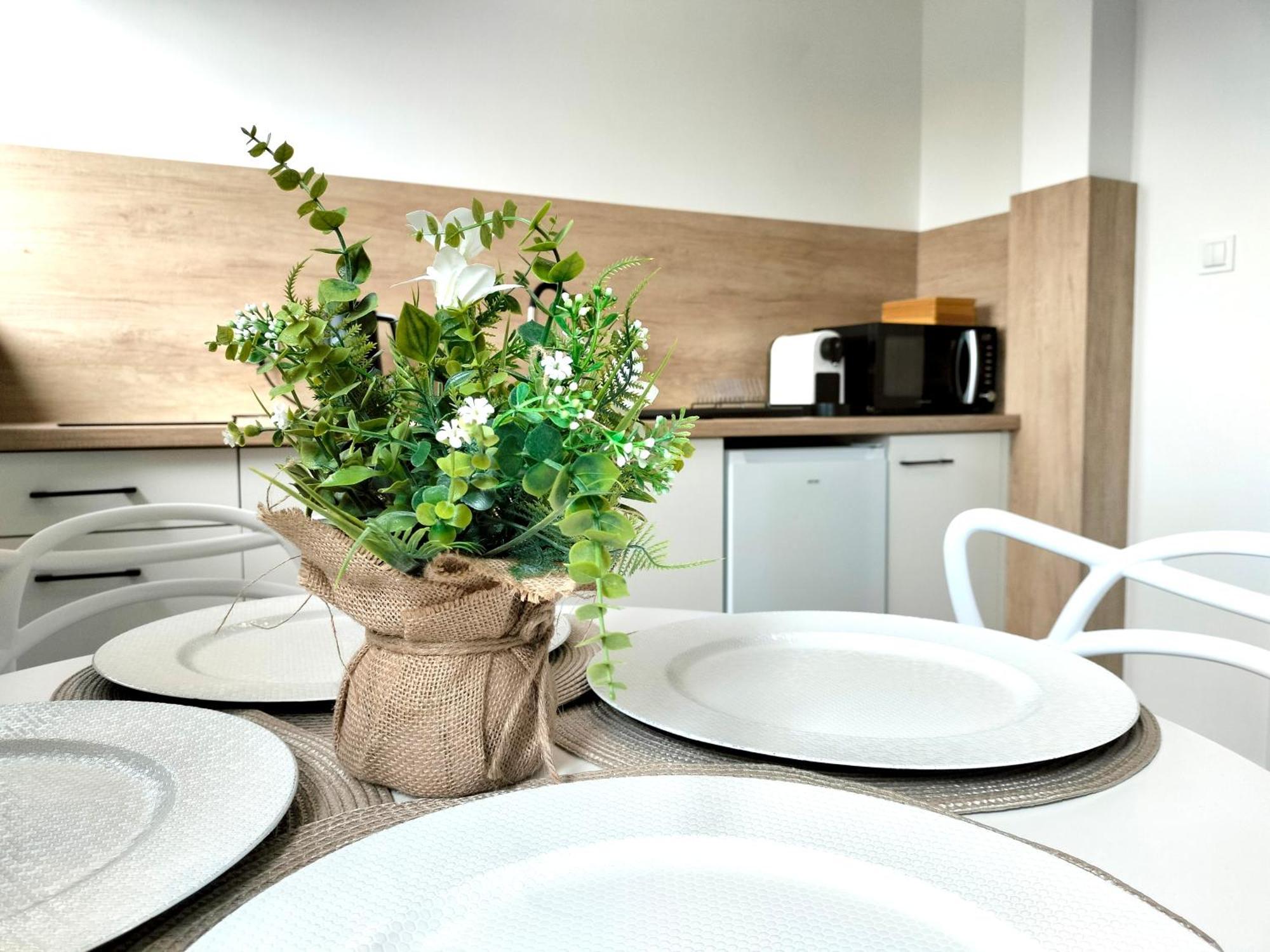 Agroturystyka Jodlowa - Rodzinne Apartamenty W Centrum Gor Swietokrzyskich - Sala Zabaw, Zwierzeta, Bilard Krajno-Zagorze Exteriör bild