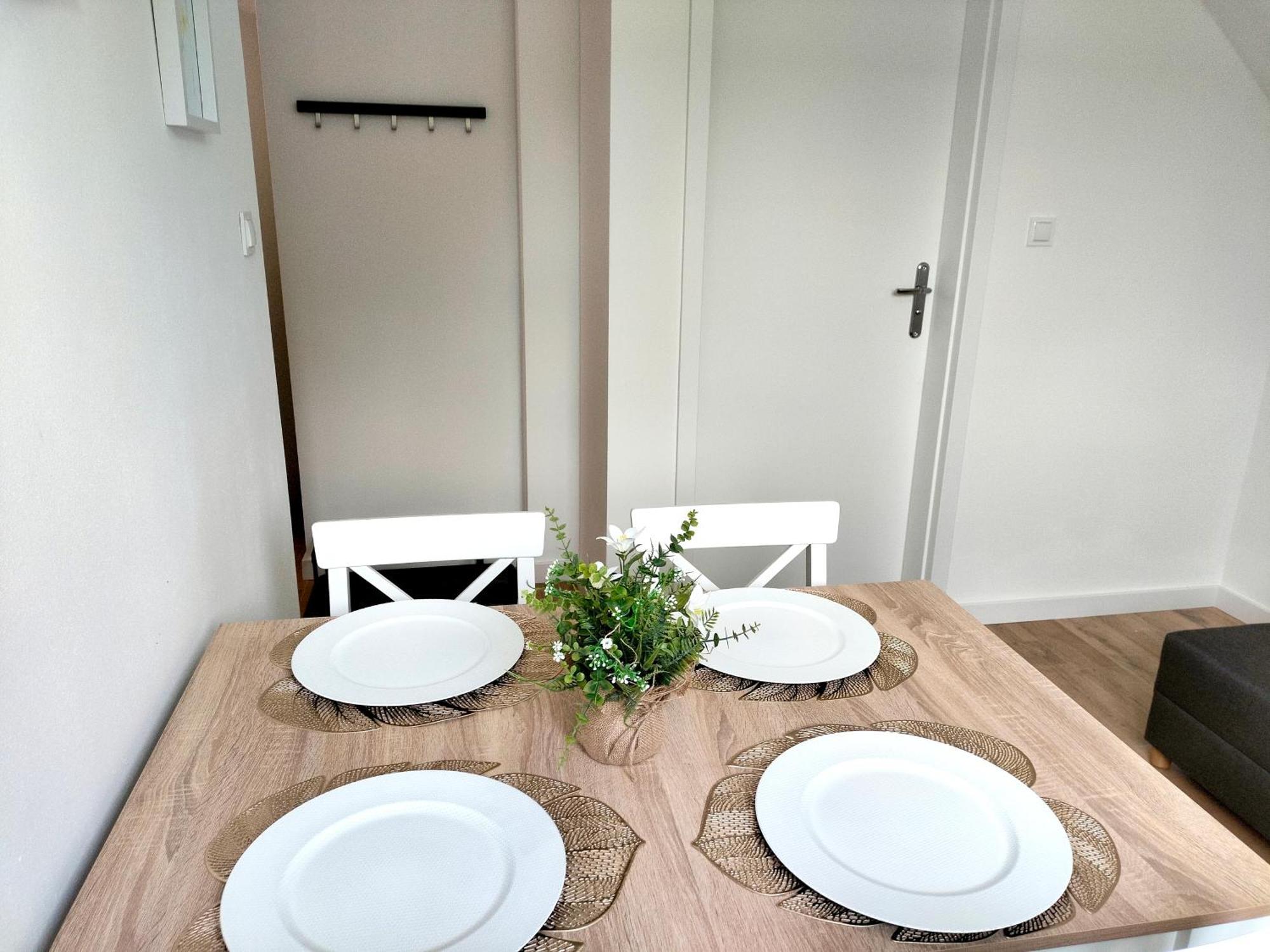 Agroturystyka Jodlowa - Rodzinne Apartamenty W Centrum Gor Swietokrzyskich - Sala Zabaw, Zwierzeta, Bilard Krajno-Zagorze Exteriör bild