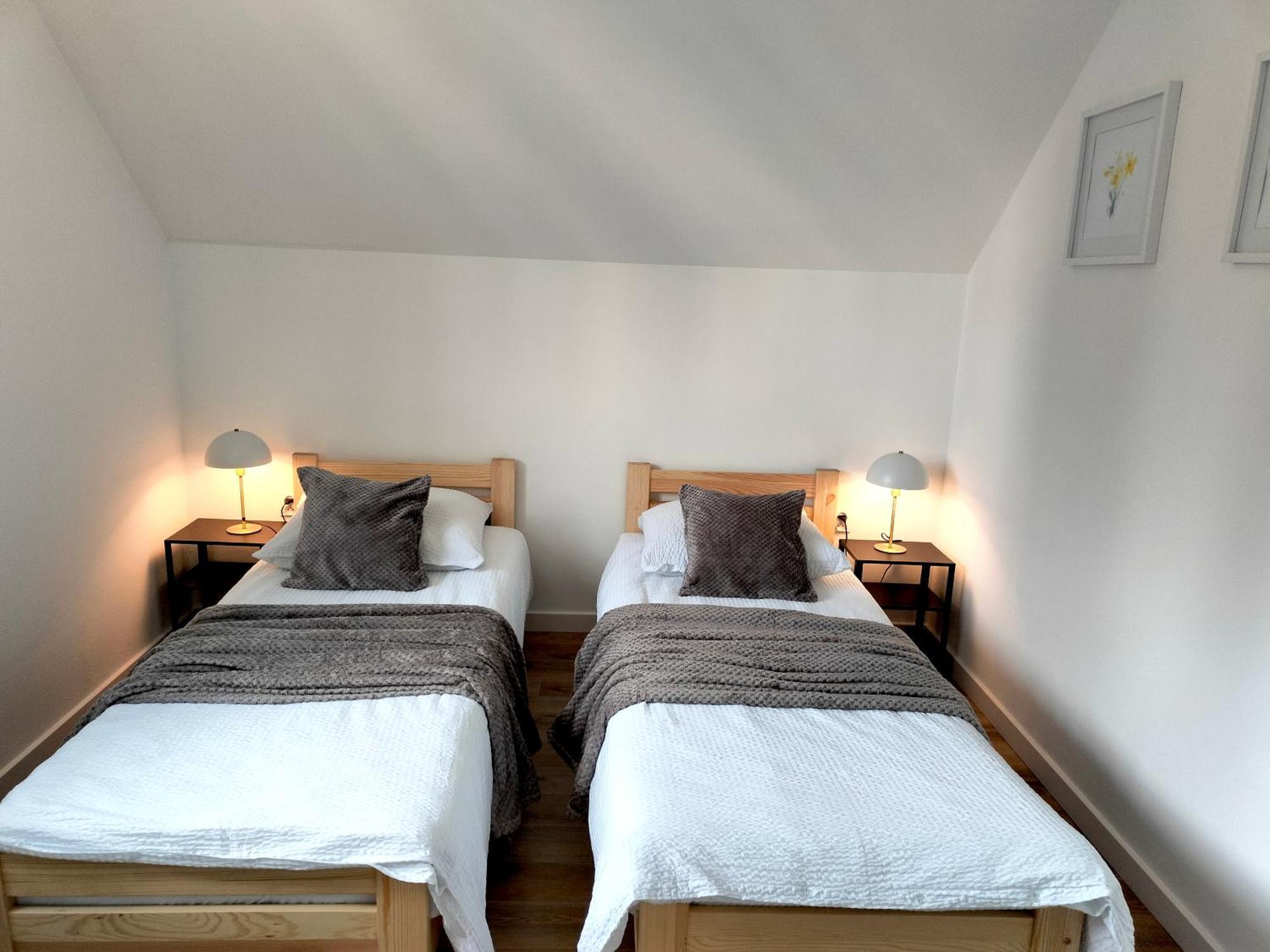 Agroturystyka Jodlowa - Rodzinne Apartamenty W Centrum Gor Swietokrzyskich - Sala Zabaw, Zwierzeta, Bilard Krajno-Zagorze Exteriör bild